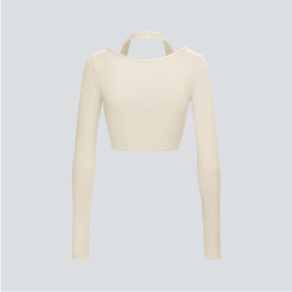 Halara NWT Cropped Long Sleeve Buckle
Top - Picture 3 of 8